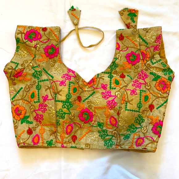 Floral embroidered Blouse - Picture 1 of 2